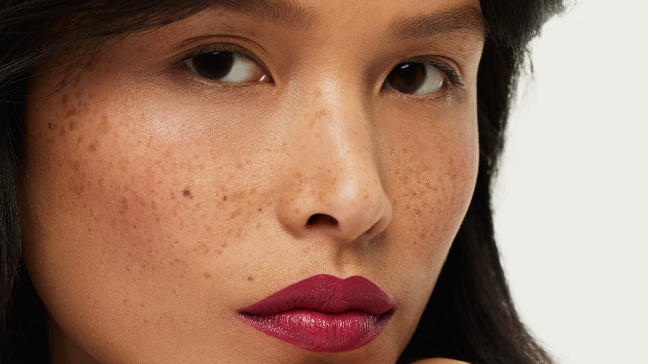 20240129 ILIA 2024 LIP SKETCH NIGHT BLOOM MALY AFTER 3436 copy