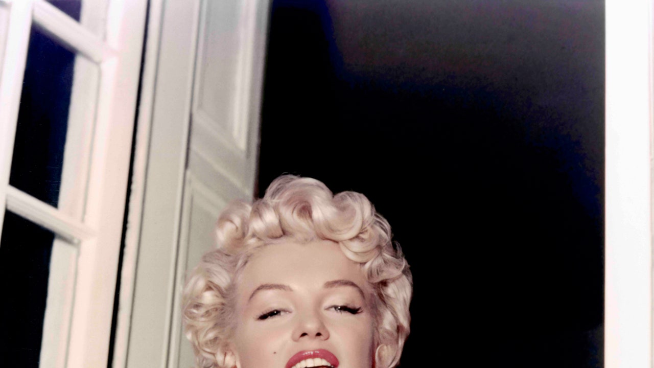 marilyn a la fenetre@ bridgeman images LIGHT