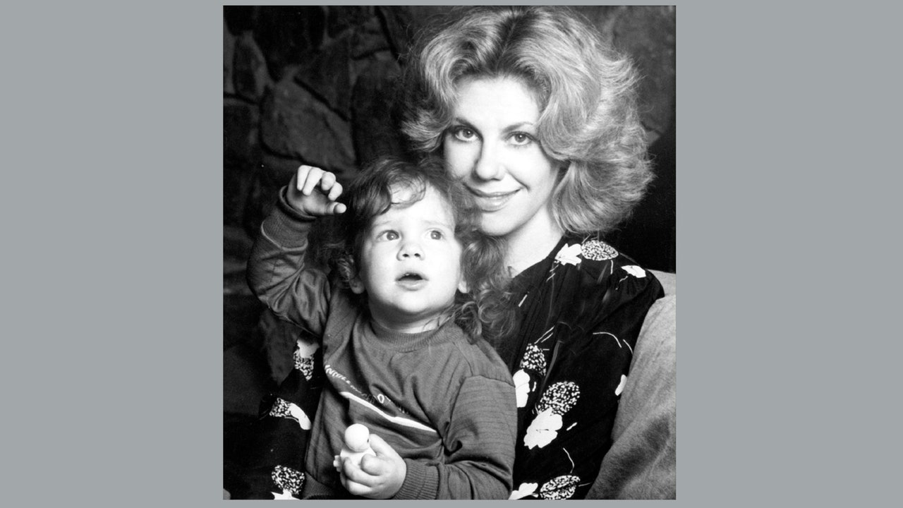 In Her New Memoir, ‘ Lose Your Mom,’ Molly Jong-Quick Charts a Daring New Path By Inspecting Outdated Household Ties 10 9780593656471 1